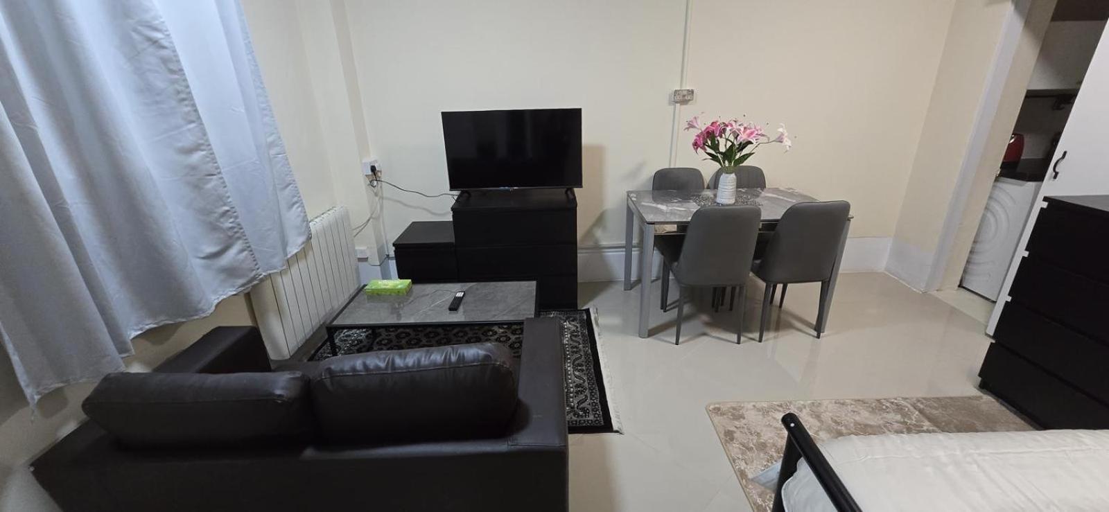 Apartment Shanti House